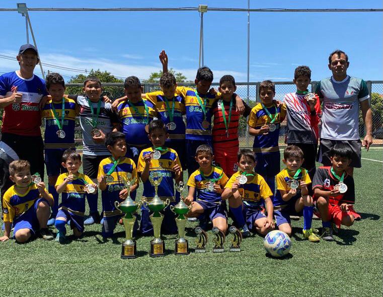 Jornal Jogo Sério - Inaugurada, com sucesso, a Escolinha de Futebol Atletas  do Futuro, no Jardim Orminda